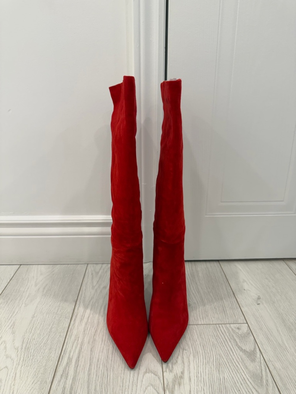 L'INTERVALLE | Red Suede Pointed Toe Stiletto Boots - Picture 3 of 8
